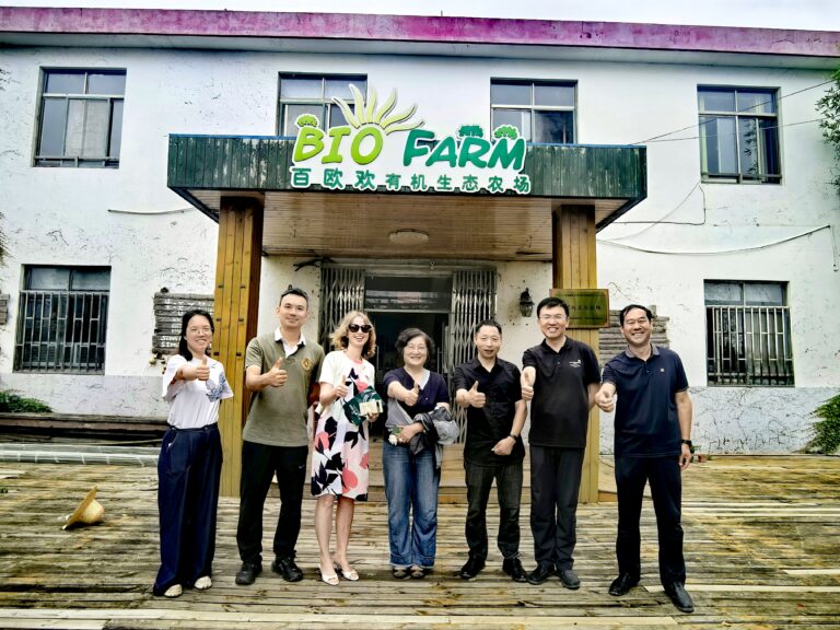Visit with scholars from China Agricultural University and extensionists az Biofarm Shanghai
